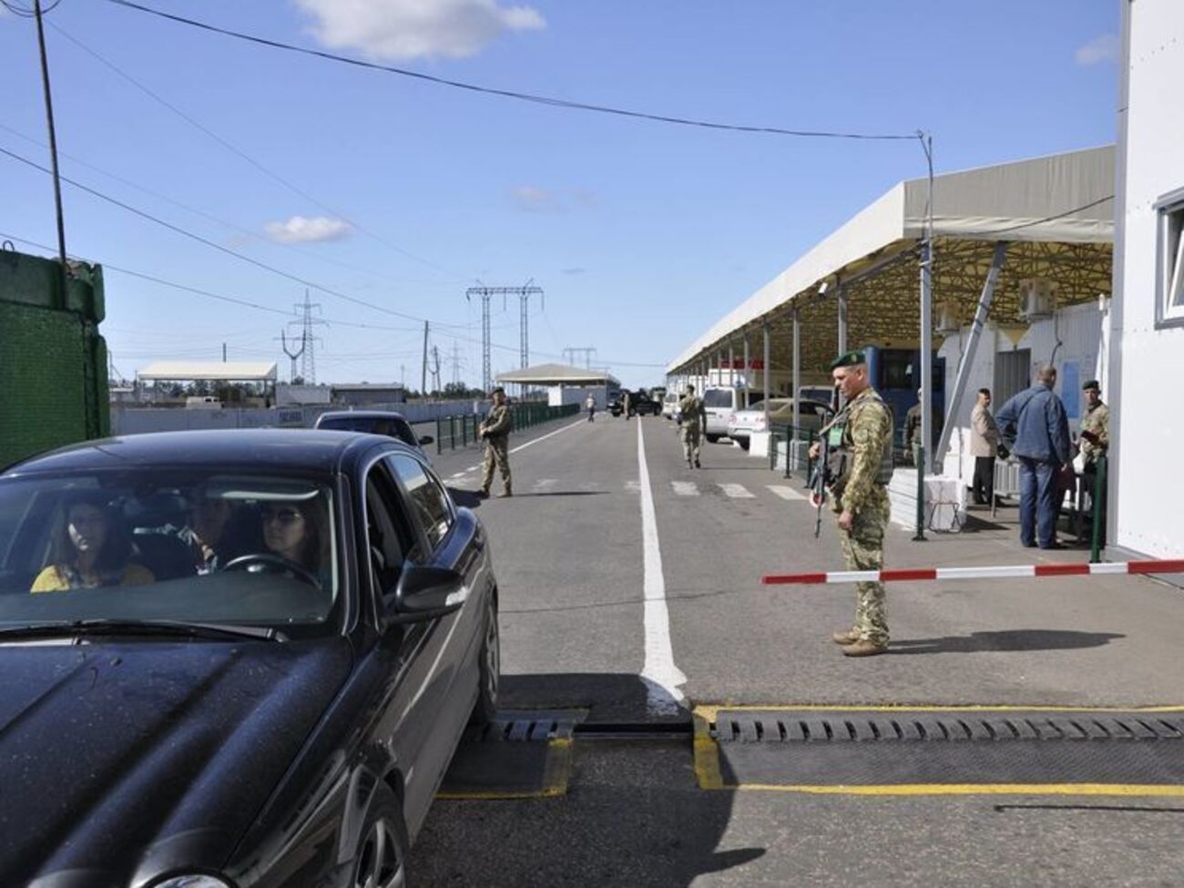 На КПВВ "Марьинка" открыли залы ожидания и оборудовали места отдыха