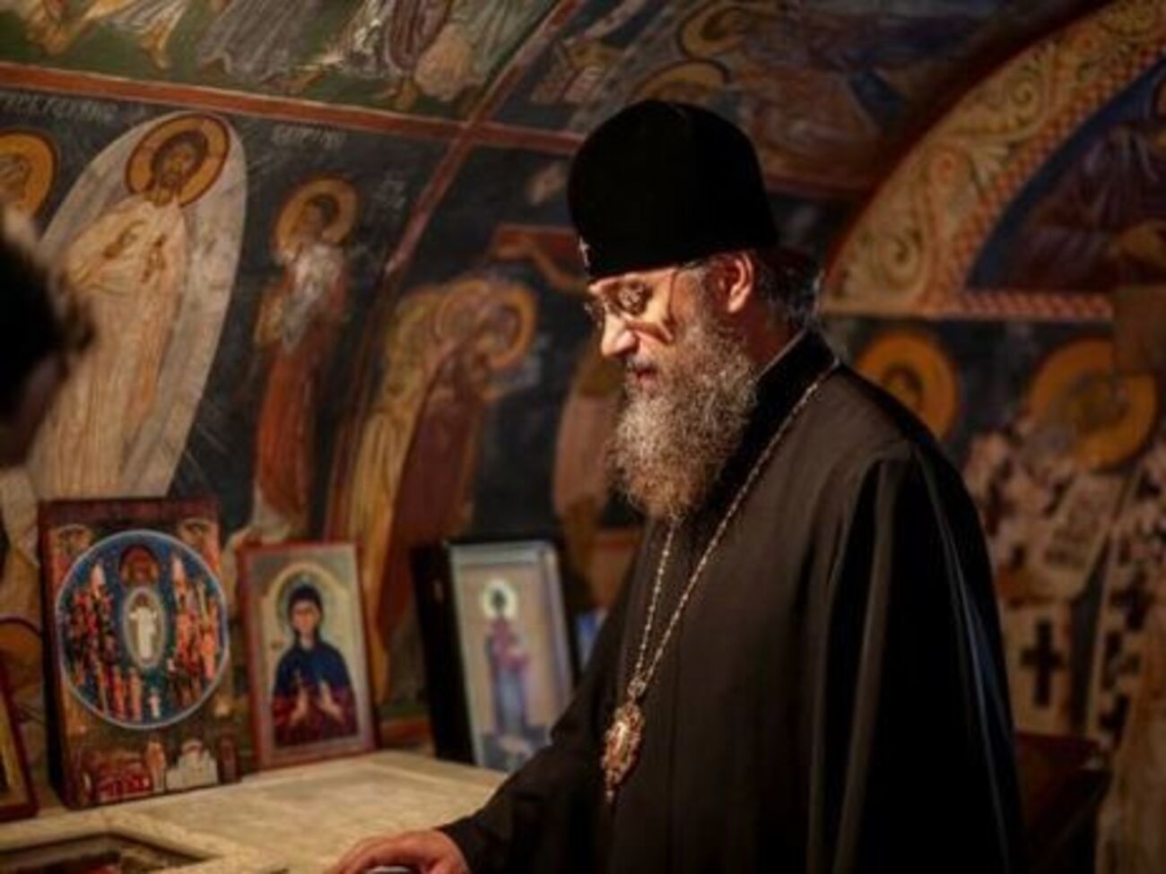 Митрополит Антоний: Прихожанами нашей церкви являются украинцы, граждане Украины, и их церковь должна носить название Украинская православная церковь