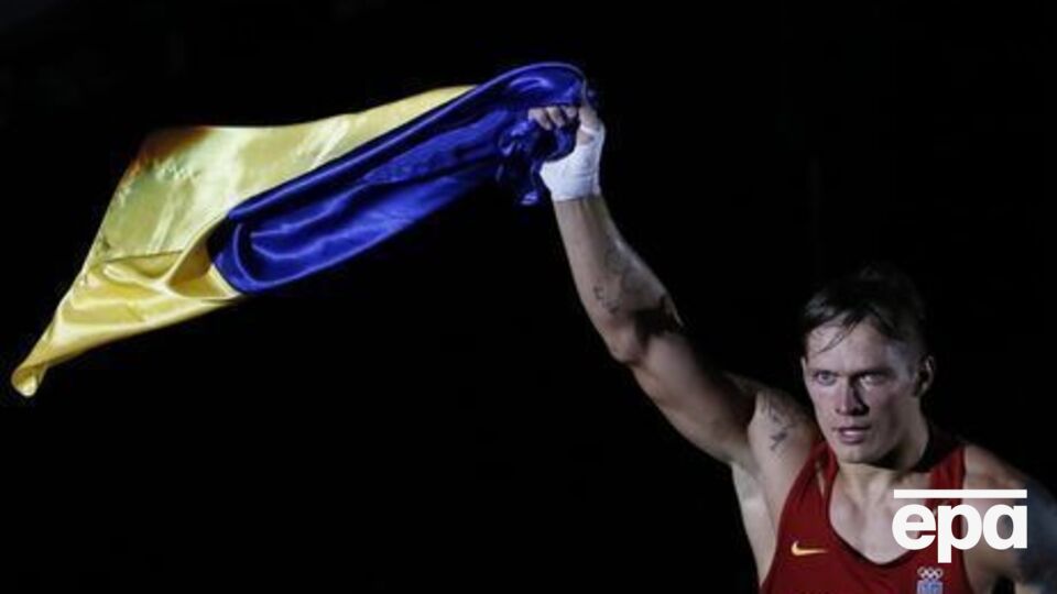 Перемігши Гассієва, Усик став абсолютним чемпіоном світу в першій важкій вазі і здобув кубок Мохаммеда Алі