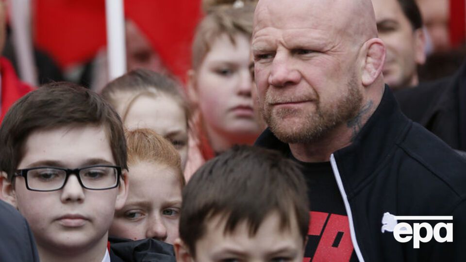 Монсон заявив, що не підтримує "Единой России" і не збирається ставати її членом