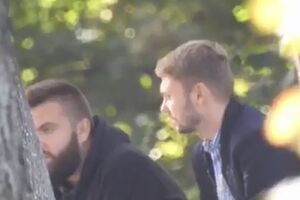 Селезньов (ліворуч) і нібито співробітник СБУ на черговій зустрічі