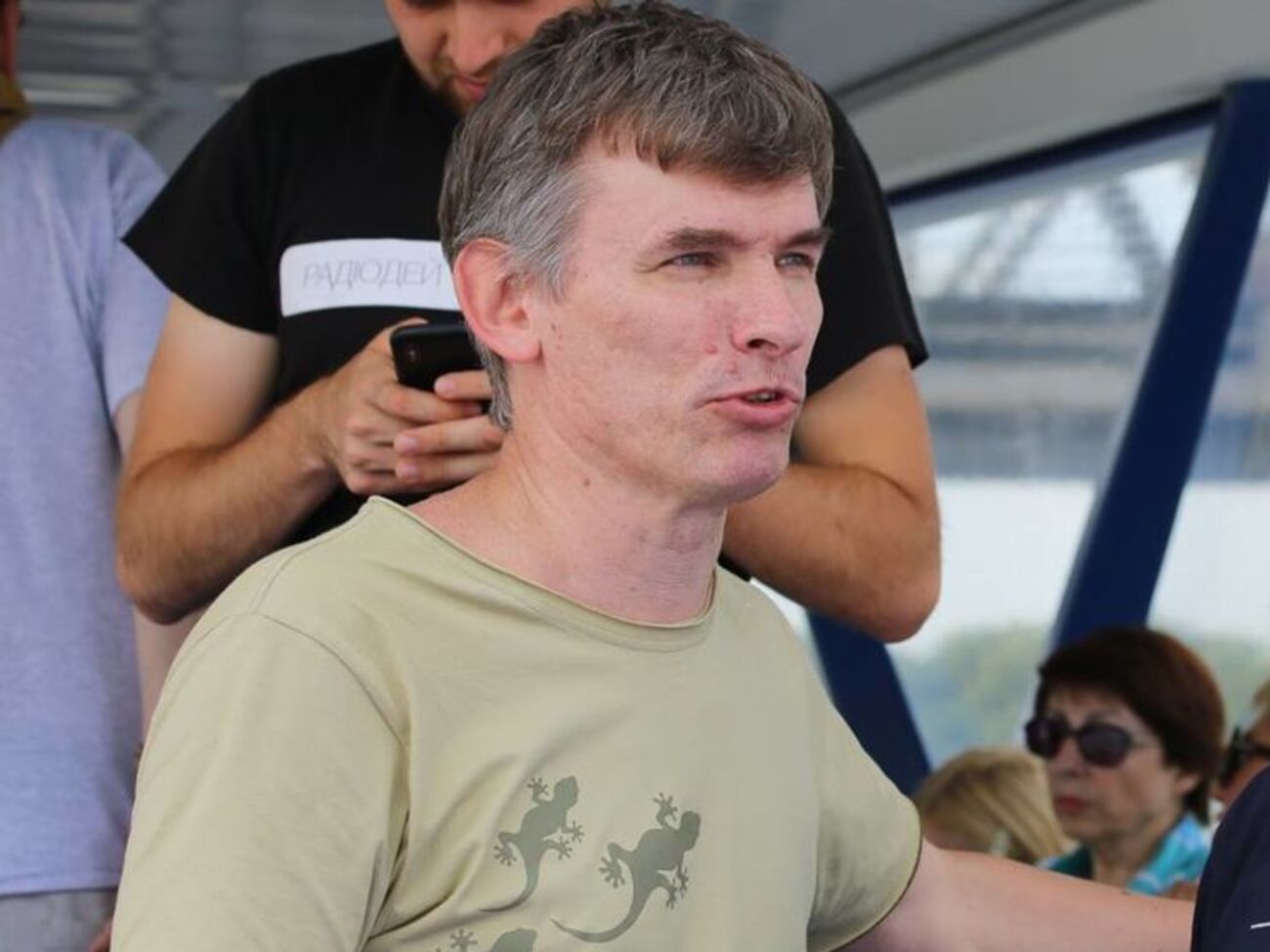 Вакарчуку не можна більше ухилятися. Із моменту включення в політичну рубку жодних знижок на тонку душевну організацію не передбачено