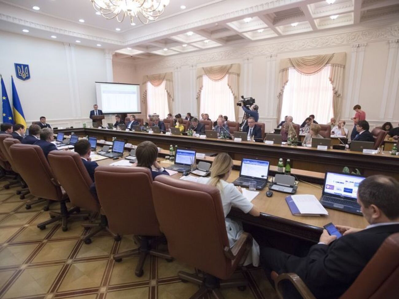 Кабмин уволил чиновника Минэкологии