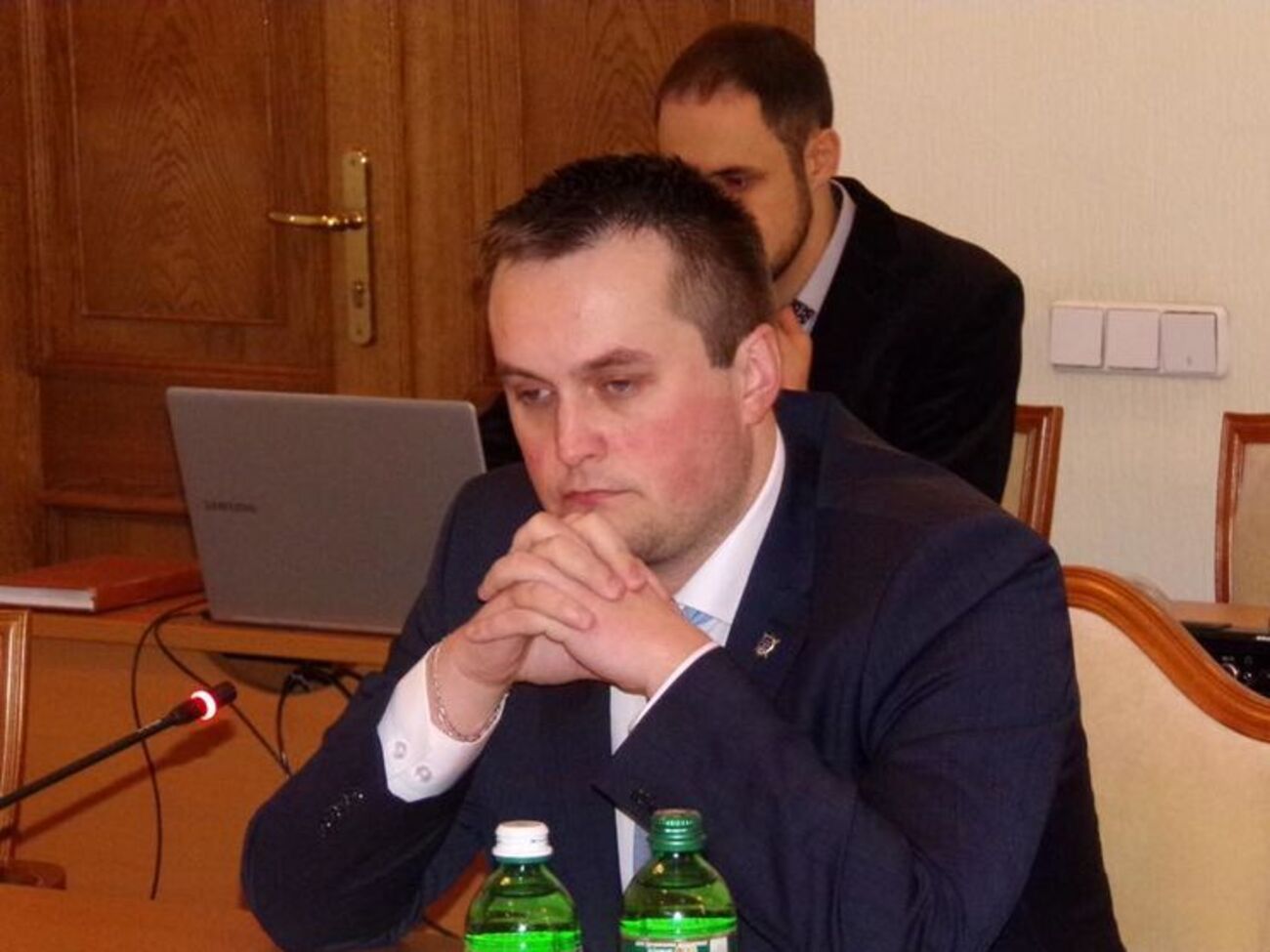 Холодницкий:&nbsp;Водитель САП, которого дерзко вытащили из авто, находится в больнице, предварительный диагноз&nbsp;&ndash;&nbsp;перелом руки