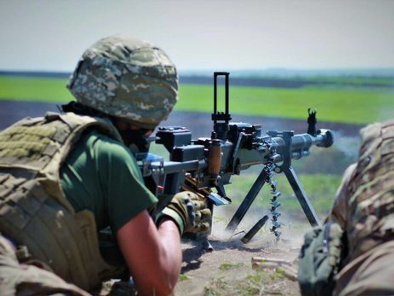 По данным разведки, за минувшие сутки три боевика российско-оккупационных войск были уничтожены, еще двое ранены