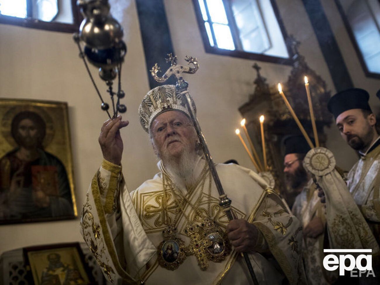 Архієрейський собор Константинопольської церкви ухвалив рішення, що відкриває шлях до автокефалії української церкви