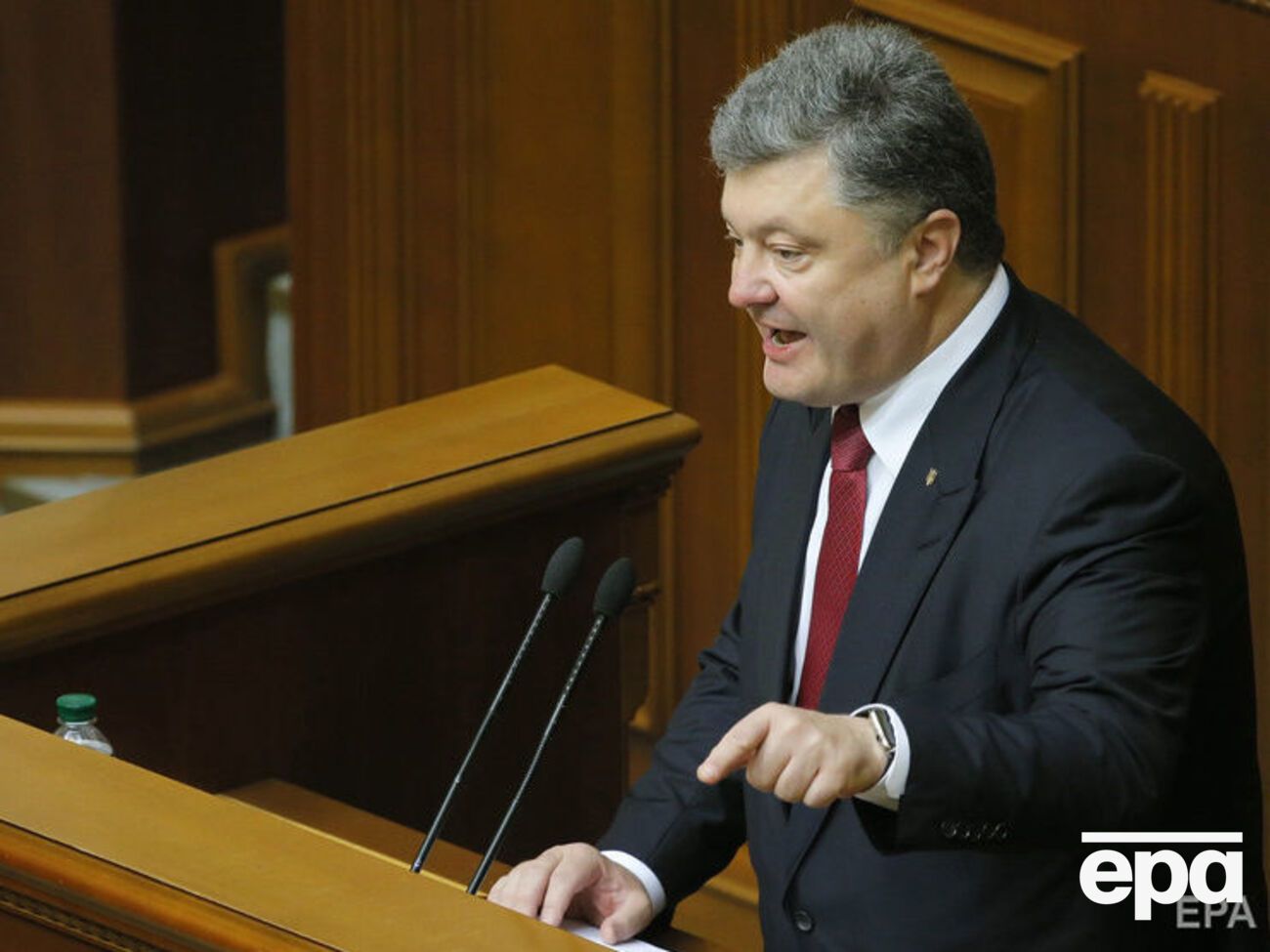 Порошенко виступає в Раді з посланням