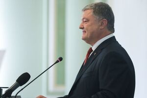 Порошенко: Ми нарешті захищаємо і стверджуємо в країні українську мову