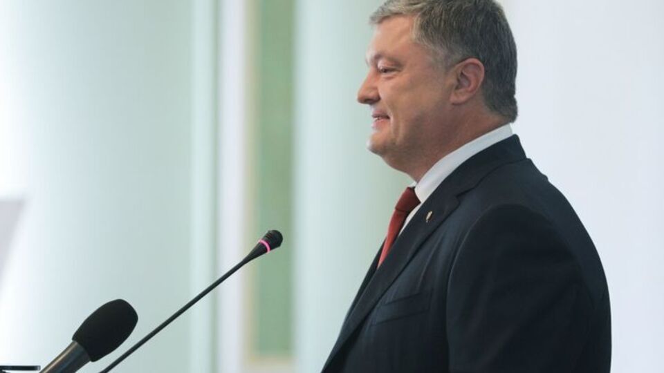 Порошенко: Мы наконец защищаем и утверждаем в стране украинский язык