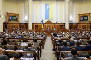 Порошенко заявил, что депутаты вышли, когда он говорил об украинском языке