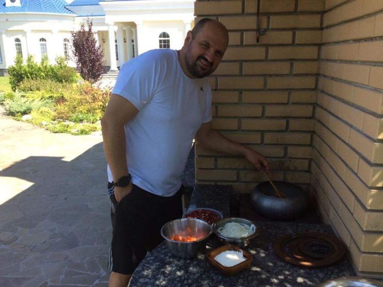 Розенблат является фигурантом "янтарного дела"