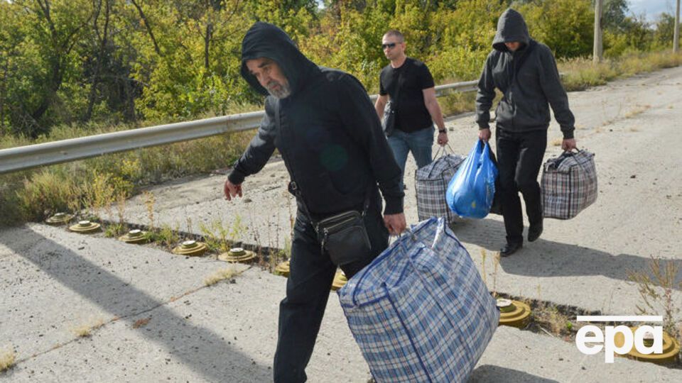 Донбас покидають через бойові дії