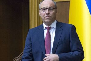 Парубий: 27 лет, к сожалению, украинская медицина была плацдармом для коррупционных действий