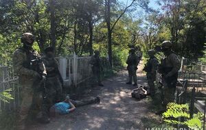 Для задержания подозреваемых полиция ввела план "Гром"