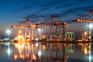 Зараз глибина операційної акваторії становить 15 м