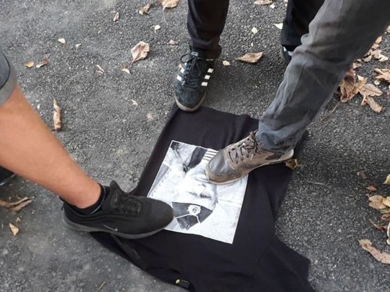 Члены организации провели "воспитательную беседу" с продавцами магазина