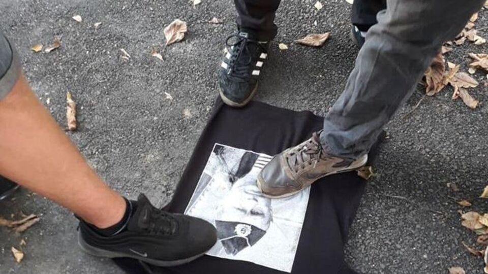 Члени організації провели "виховну бесіду" з продавцями магазину