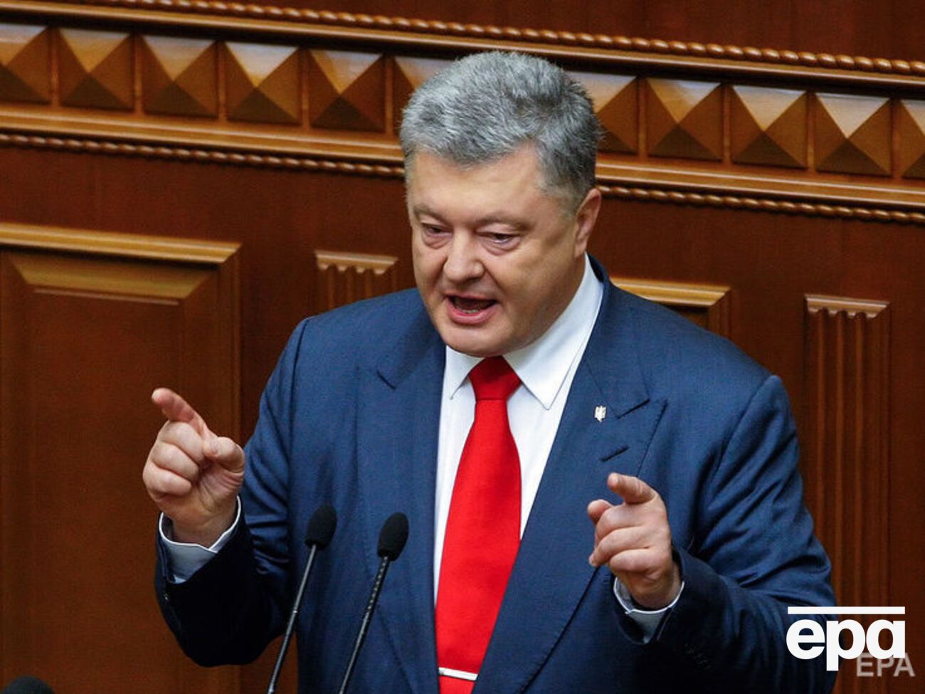 Порошенко:&nbsp;Война на Донбассе уносит жизни и приносит разрушения. Но гибридная война по меньшей мере столь же опасна