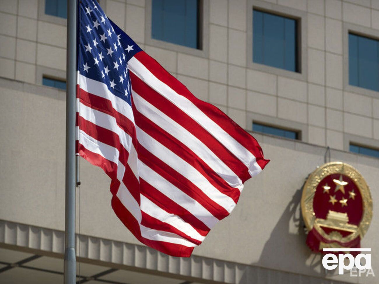 В МИД КНР заявили, что из-за санкций отношения между США и Китаем "серьезно пострадали"