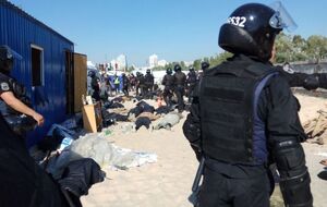 Полиция положила на землю охрану, которую нанял застройщик, утверждает "СтопКор"