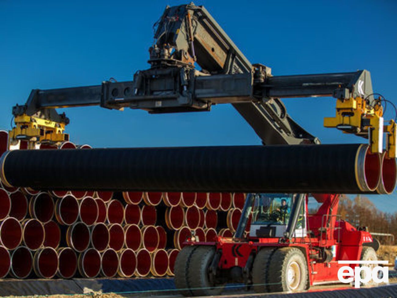 "Северный поток&nbsp;&ndash; 2"&nbsp;&ndash; второй газопровод, который должен связать Россию с Германией по дну Балтийского моря