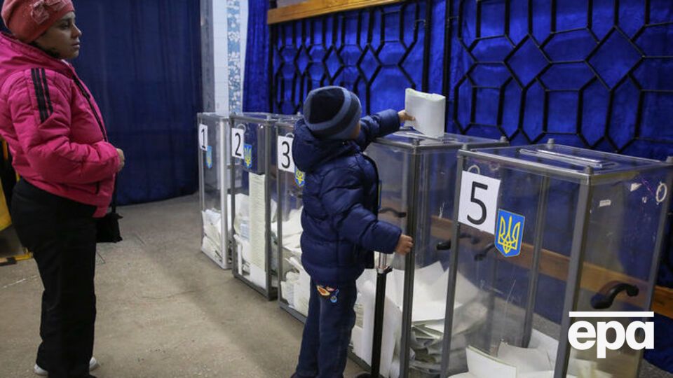 Кузьменко: Розшифрування кандидатами гасел, деталізація обіцянок – ось на що потрібно звертати увагу. Усе-таки не хріна з гори – головнокомандувача обираємо