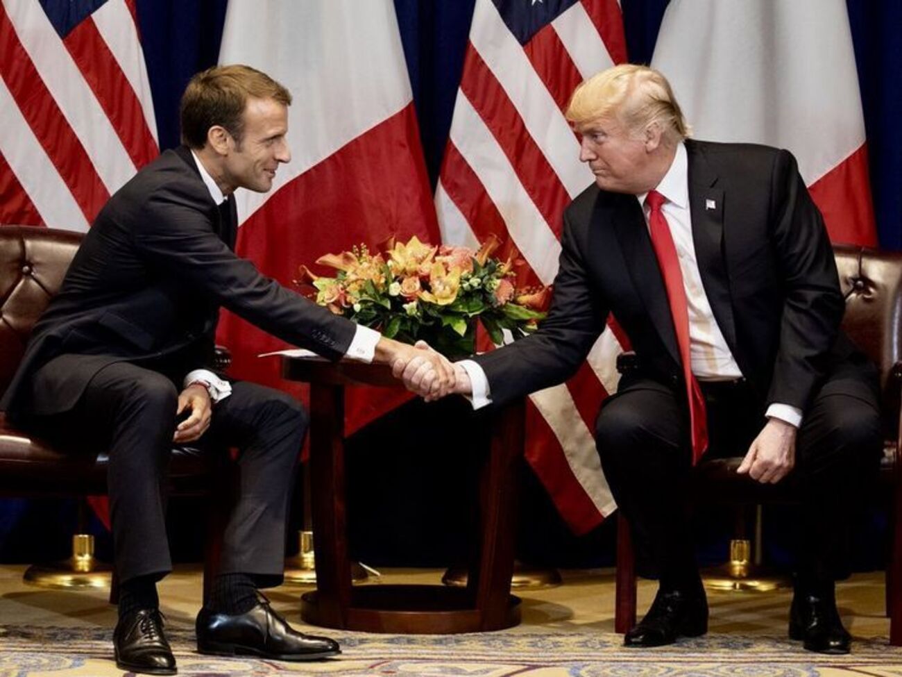 Встреча Дональда Трампа и Эммануэля Макрона длилась около часа