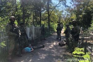 Підозрюваних затримали співробітники поліції в місті Чорноморську