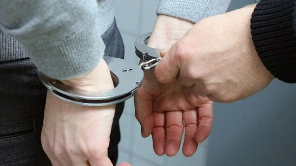 Чоловік, який утік, добровільно прийшов у поліцію