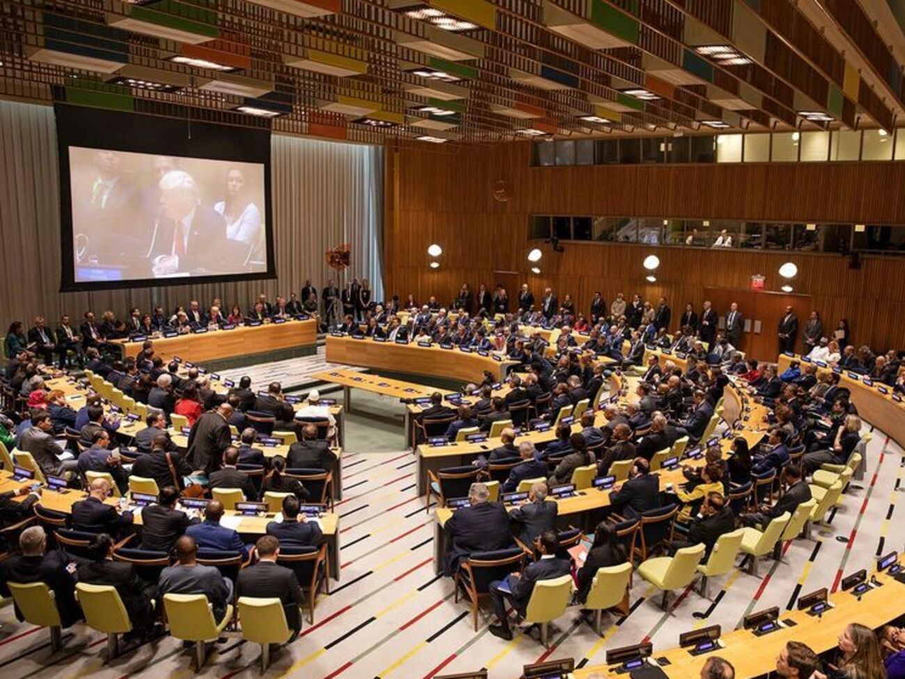 Трамп:&nbsp;США сильнее, безопаснее и богаче, чем были менее двух лет назад, когда я вступил в должность