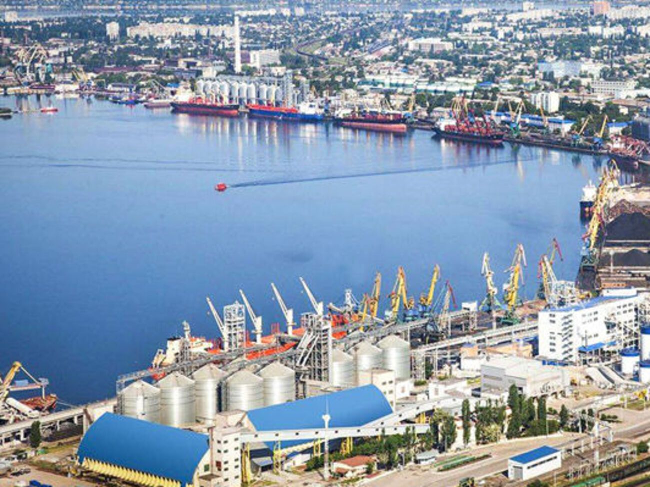 Южный&nbsp;&ndash; один из крупнейших портов в Украине