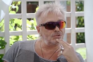 Кинчев: Мне бы хотелось, конечно, чтобы мы жили по образу жизни, как в Канаде. Но почему-то у нас не получается