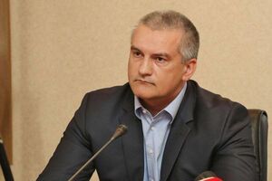 Аксенов хочет отмены указа о внесении его в санкционный список