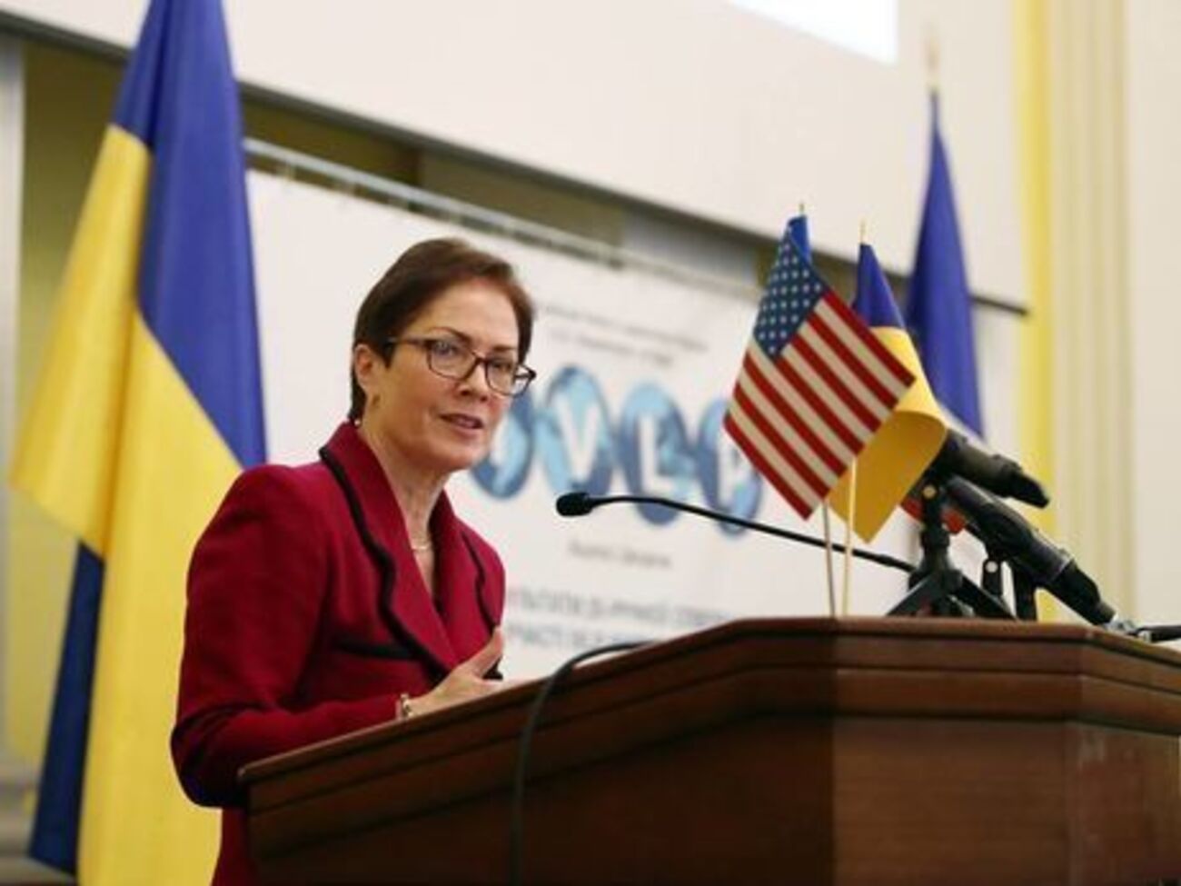 Йованович отметила, что украинские политзаключенные должны быть освобождены