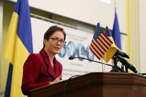 Йованович отметила, что украинские политзаключенные должны быть освобождены