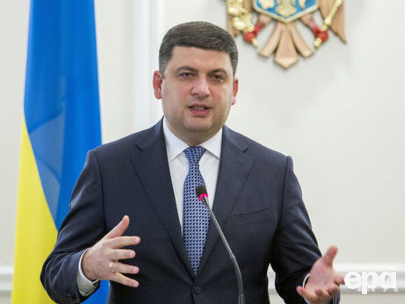 Гройсман: По всій Україні будують житло, але податки за це не платять