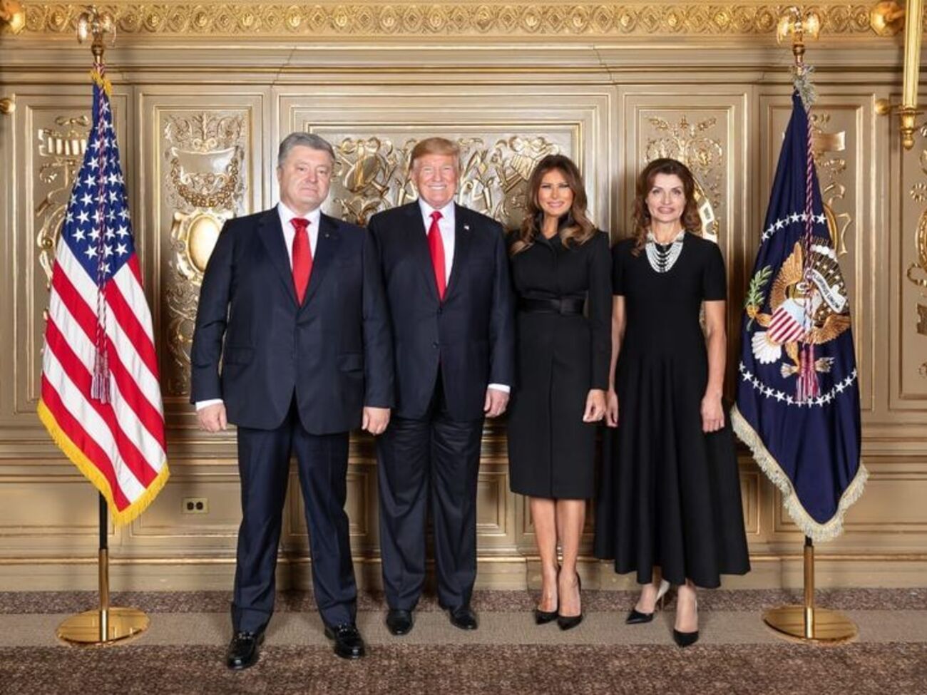 Навіть краватки в Порошенка і Трампа виявилися одного тону