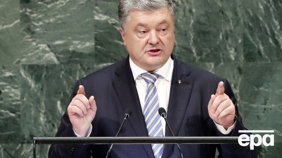 Порошенко: Агресивна політика Росії разом із зухвалим використанням летальної зброї посилює загрозу