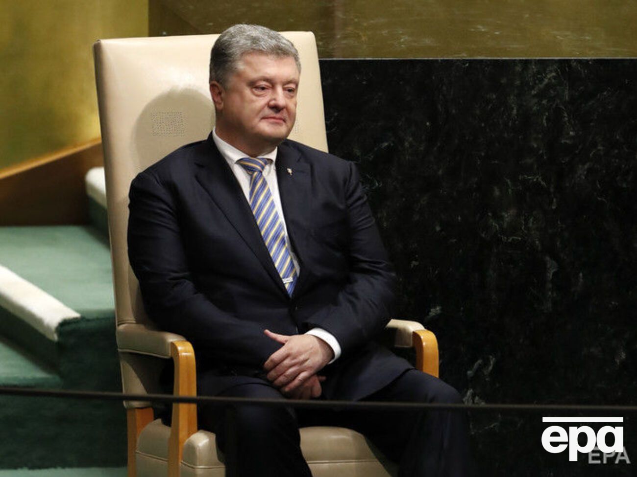Порошенко відмовився говорити з представником російських ЗМІ
