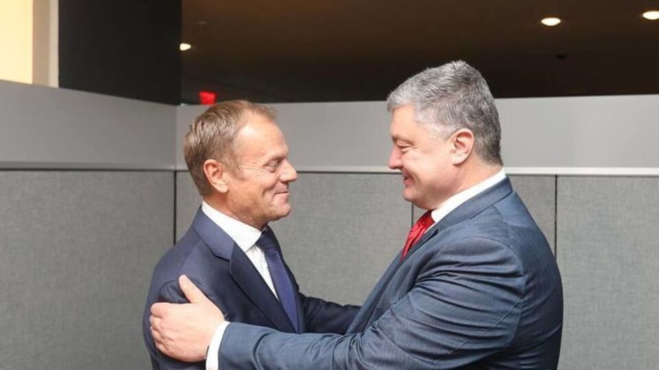 Порошенко, зокрема, провів зустріч із главою Ради ЄС Дональдом Туском