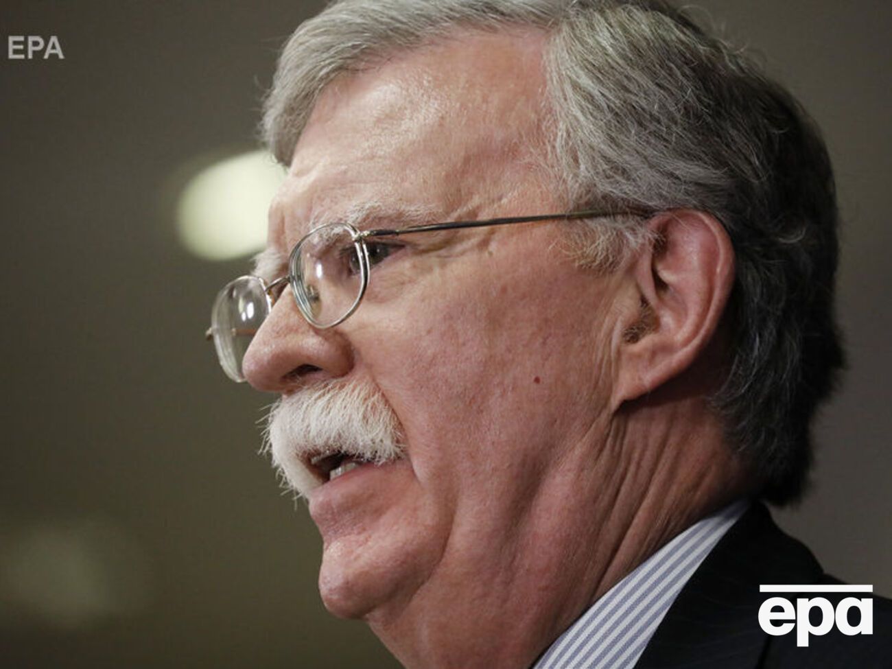 Болтон заявил, что никто не должен помогать Ирану обходить санкции США