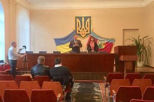 На чергову сесію Глухівської міськради прийшло двоє депутатів