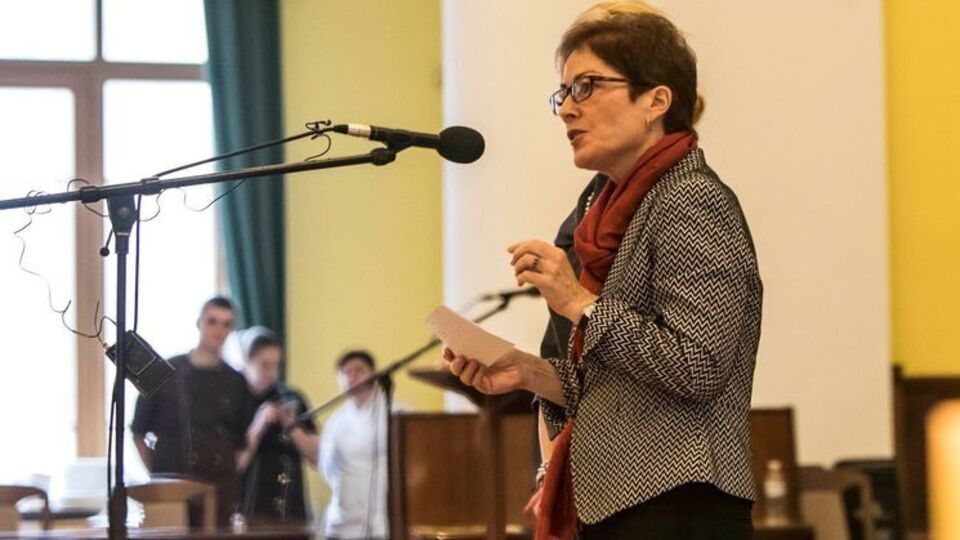 Йованович: Мы осознаем, под каким давлением вы находитесь