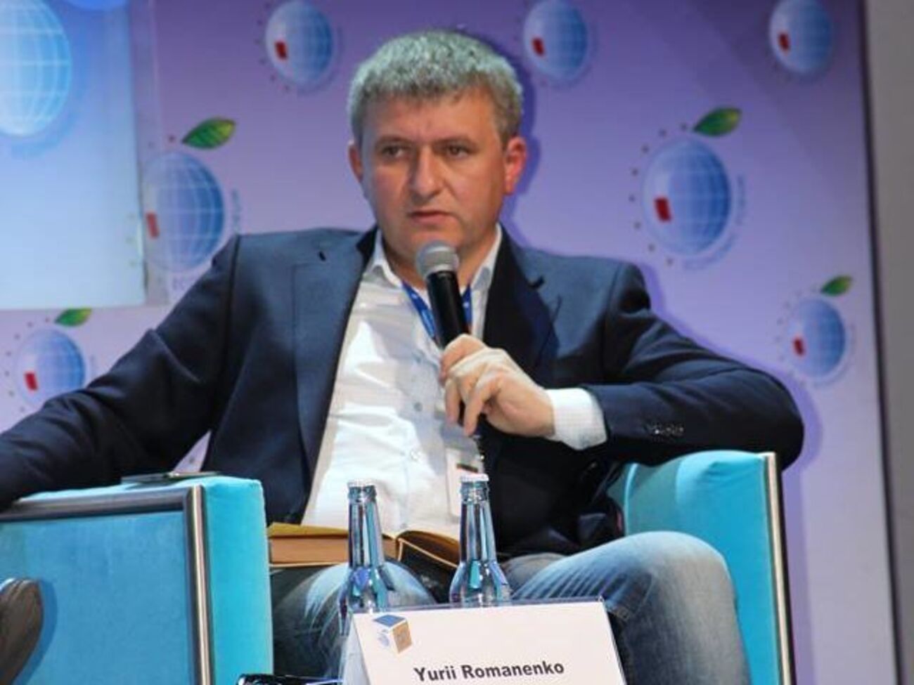 Маленька Угорщина може дозволити собі наступальну політику, а ми навіть не усвідомлюємо, у які ігри з нами грають. Дії України передбачувані