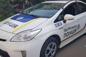 Поліція розшукує водія, який збив дитячий візочок