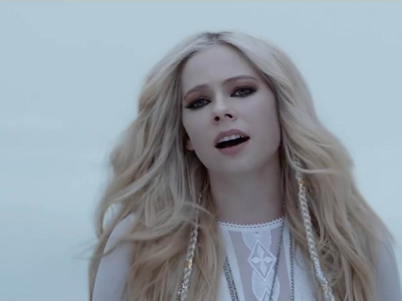 Авріл Лавін презентувала ролик