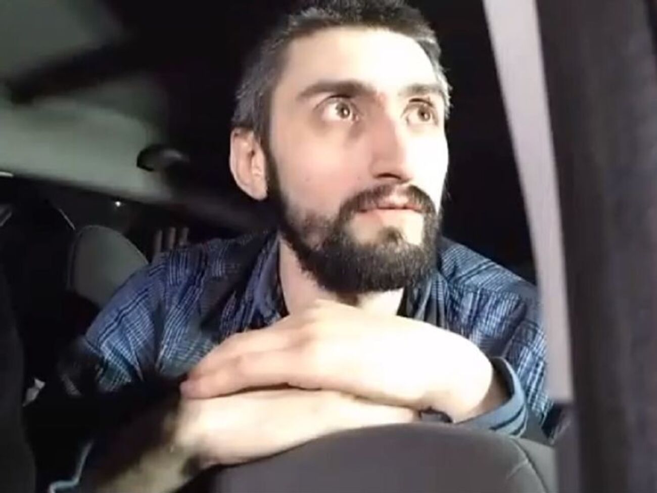 Топаза заставили отвечать на вопросы о Путине