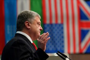 Порошенко: Сотни миллионов в год Roshen перечисляет на поддержку украинской армии