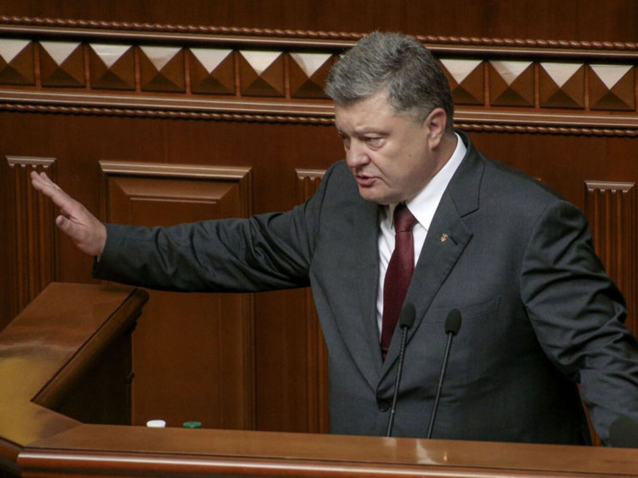 Порошенко звернувся в Раду через проблеми з гарячим водопостачанням у Києві