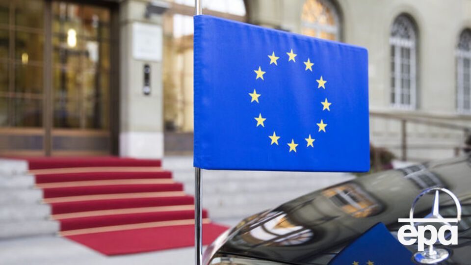 За даними Йозвяка, до санкційного списку ЄС будуть входити 154 особи та 44 компанії